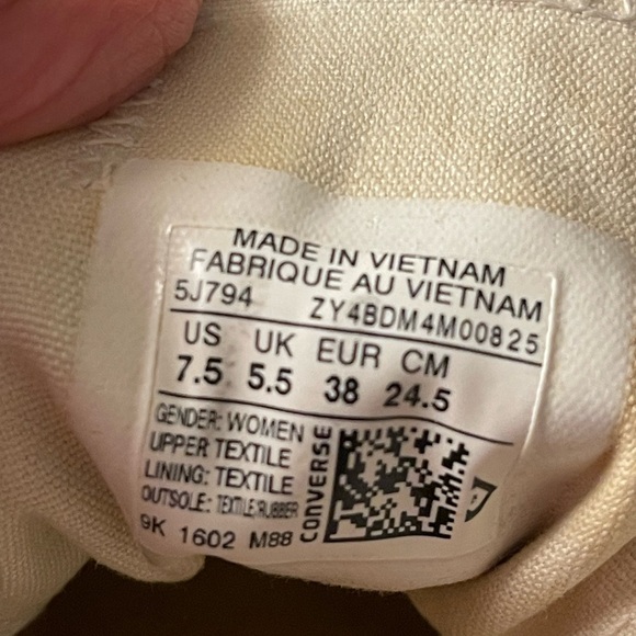 Ladies Converse 7.8 - Picture 2 of 6